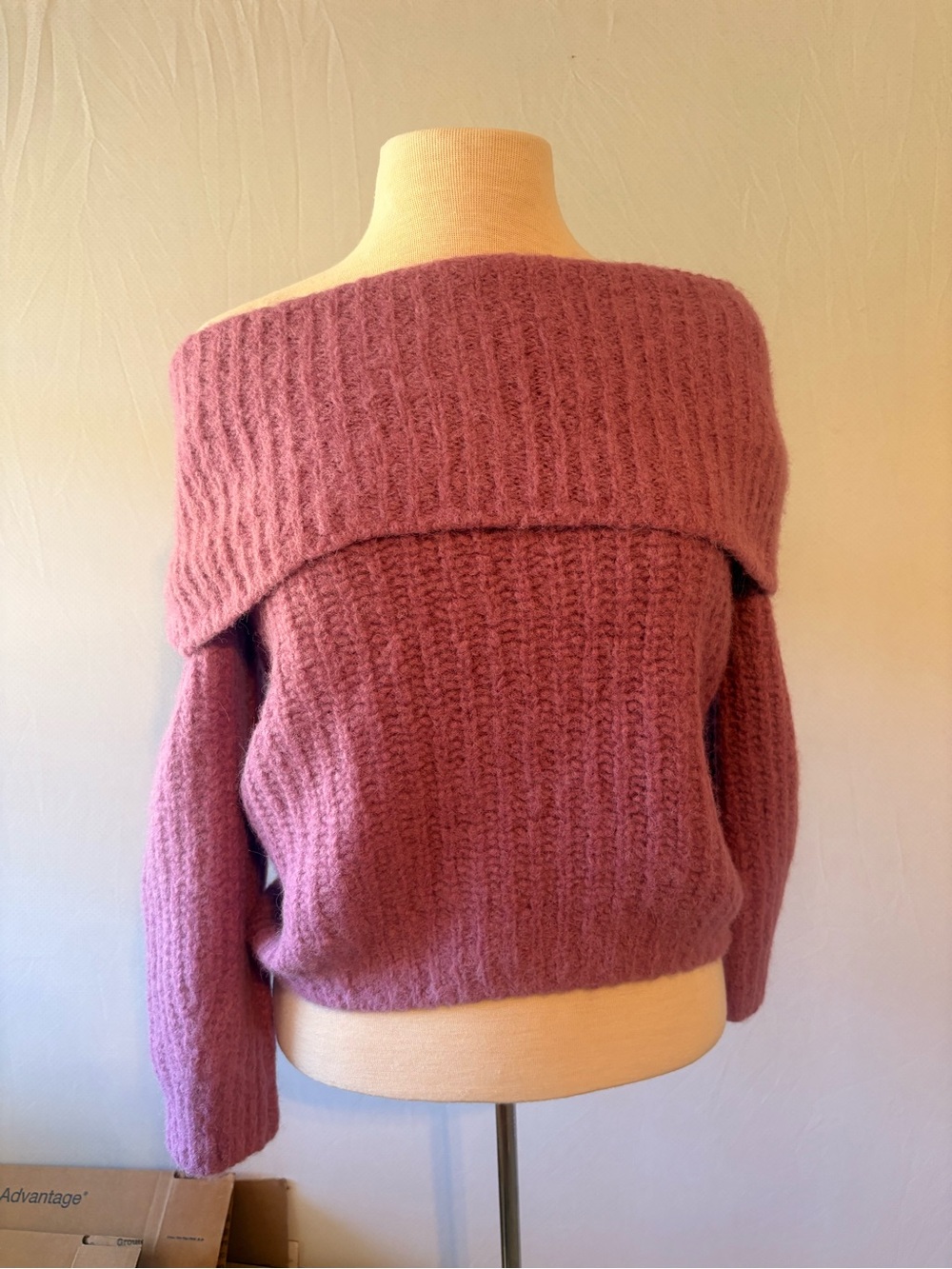 NATION Los Angeles off shoulder sweater
